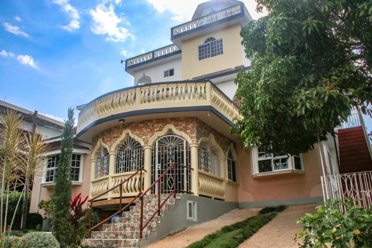 Van Villa Guesthouse Negril Exteriér fotografie
